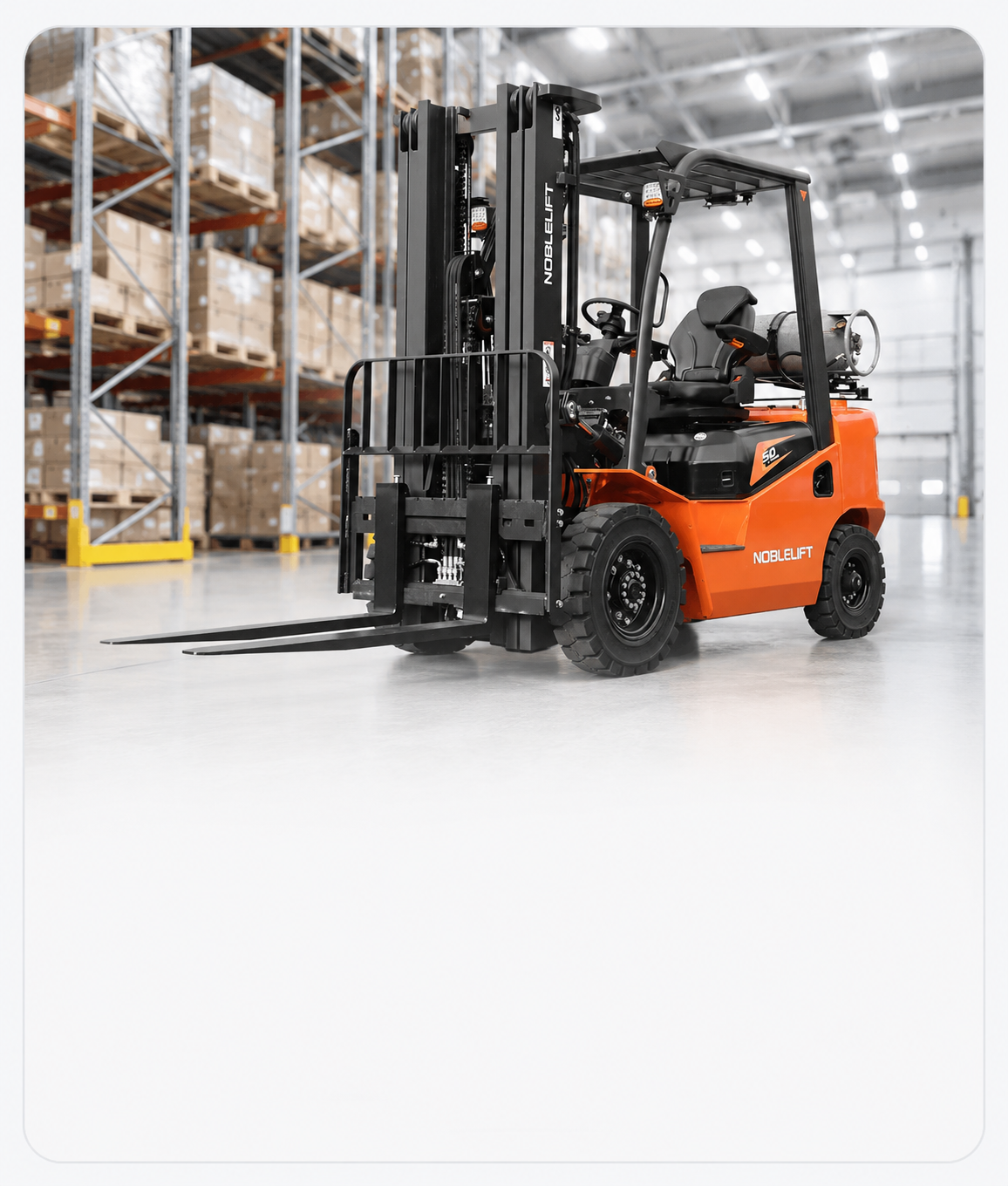 Warehouse material handling — forklifts and pallet jacks for 3PL and DC operations